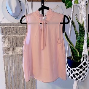 Light pink tank top business shirt